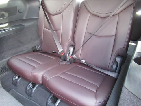 Used 2022 Cadillac XT6 Premium Luxury w/ Technology Package FWD image 37