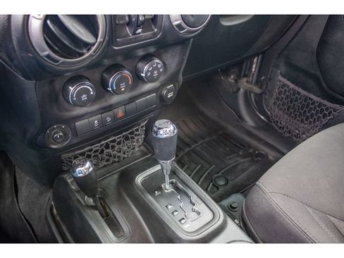Used 2018 Jeep Wrangler Unlimited Sport S AWD/4WD image 40
