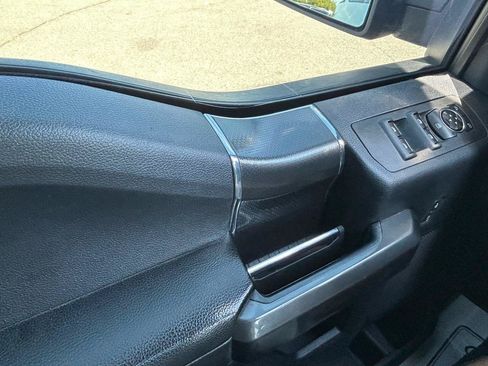 Used 2017 Ford F150 XLT w/ Equipment Group 302A Luxury AWD/4WD image 28