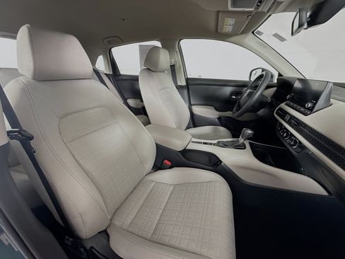 Certified 2025 Honda HR-V LX image 33