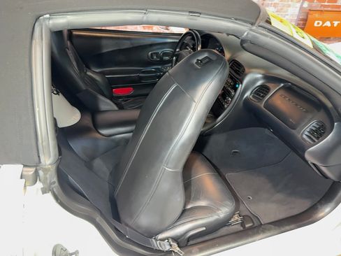 Used 1998 Chevrolet Corvette Convertible w/ Memory Pkg RWD image 83