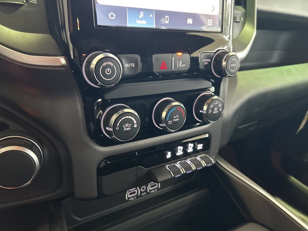 New 2025 RAM 1500 Tradesman AWD/4WD image 39