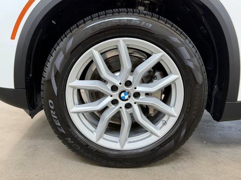 Used 2021 BMW X5 sDrive40i RWD image 11
