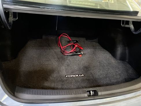 Used 2021 Toyota Corolla LE w/ Carpet Mat Package (TMS) FWD image 22