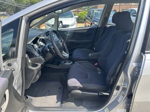 Used 2013 Honda Fit Sport image 9