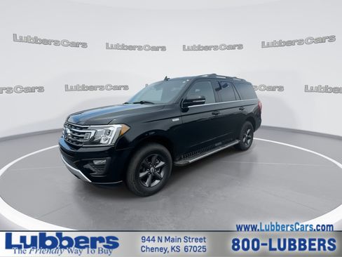 Used 2018 Ford Expedition XLT w/ Equipment Group 202A AWD/4WD image 4