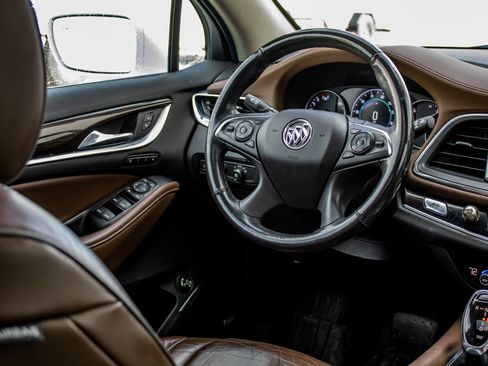 Used 2018 Buick Enclave Avenir w/ Avenir Technology Package image 43