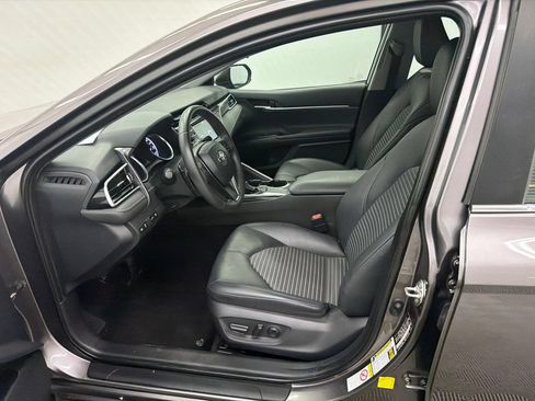 Used 2018 Toyota Camry SE FWD image 9