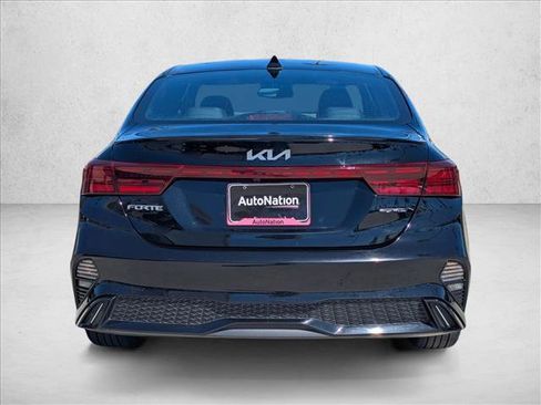 Used 2023 Kia Forte GT-Line image 7
