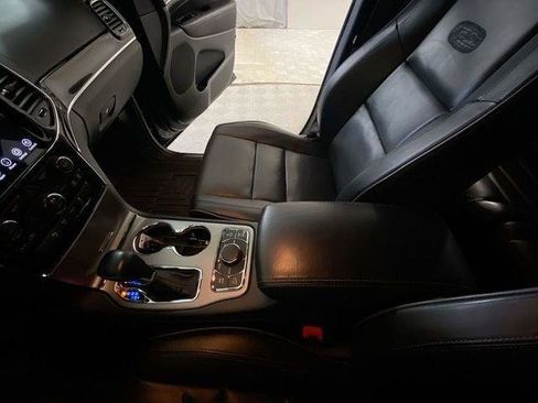 Used 2020 Jeep Grand Cherokee Overland AWD/4WD image 48