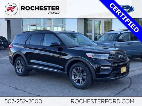 Certified 2022 Ford Explorer XLT w/ Equipment Group 202A AWD/4WD image 1