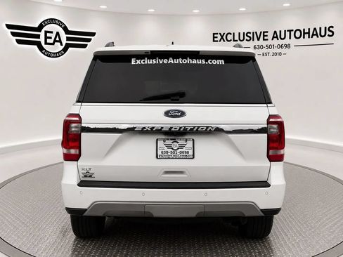 Used 2019 Ford Expedition XLT w/ Equipment Group 202A AWD/4WD image 6