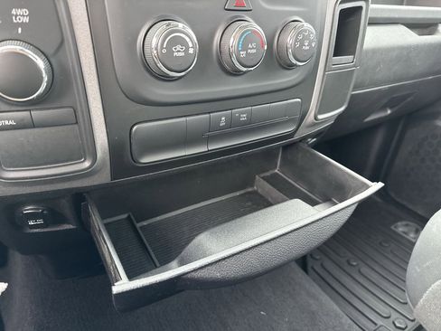 Used 2017 RAM 1500 Express w/ Black Ram 1500 Express Group image 24