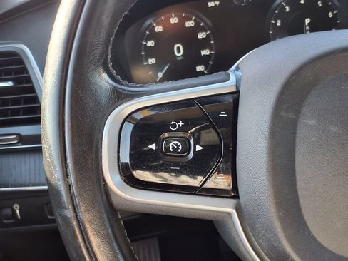Used 2020 Volvo XC90 T6 Momentum AWD/4WD image 28