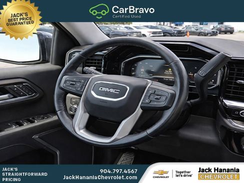 Used 2022 GMC Sierra 1500 SLT w/ X31 Off-Road Package AWD/4WD image 11