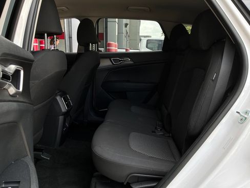 Used 2026 Kia Sportage LX FWD image 11