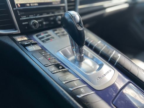 Used 2012 Porsche Panamera S RWD image 19