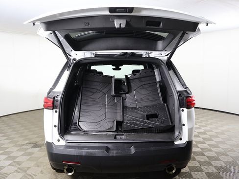 Used 2024 Chevrolet Traverse LT image 16