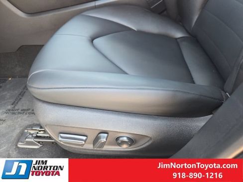 Used 2026 Toyota Highlander XLE AWD/4WD image 25