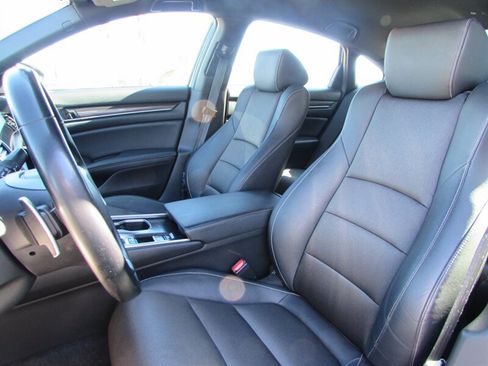 Used 2019 Honda Accord Sport image 10