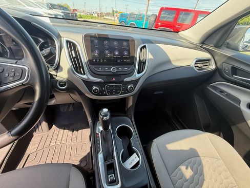 Used 2019 Chevrolet Equinox LT w/ Sun & Navigation Package FWD image 15