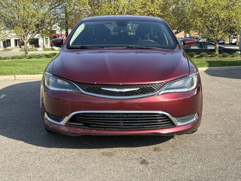 Used 2015 Chrysler 200 Limited FWD image 3