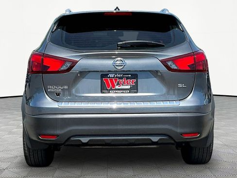 Used 2017 Nissan Rogue Sport SL image 5