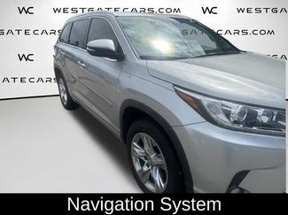 Used 2017 Toyota Highlander Limited FWD video 2