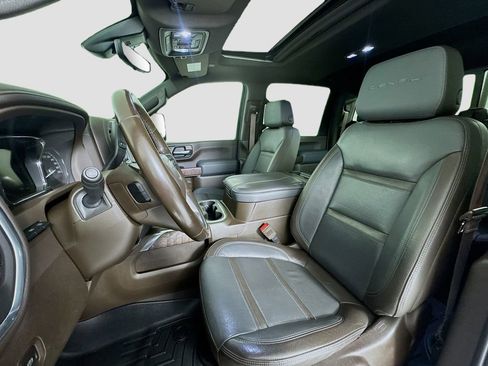 Used 2023 GMC Sierra 3500 Denali w/ Denali Ultimate Package image 10