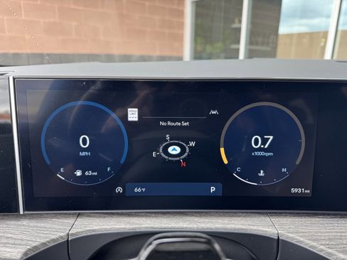 Used 2024 Hyundai Santa Fe Calligraphy image 17