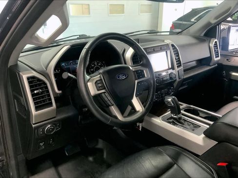 Used 2020 Ford F150 Lariat image 2