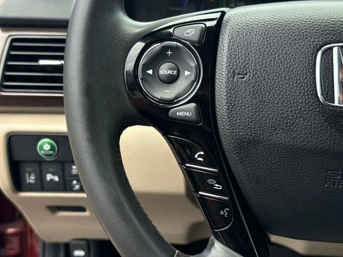Certified 2017 Honda Accord Touring image 31