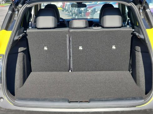 New 2025 Nissan Kicks SR image 14