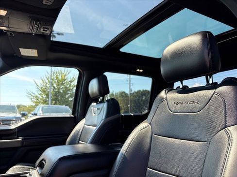 Used 2018 Ford F150 Raptor w/ Equipment Group 802A Luxury AWD/4WD image 18