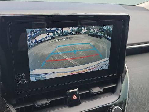 Used 2024 Toyota Corolla LE FWD image 17
