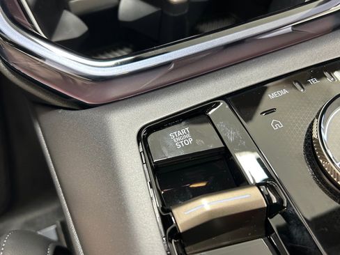 Used 2025 BMW X3 xDrive30i w/ Convenience Package image 21