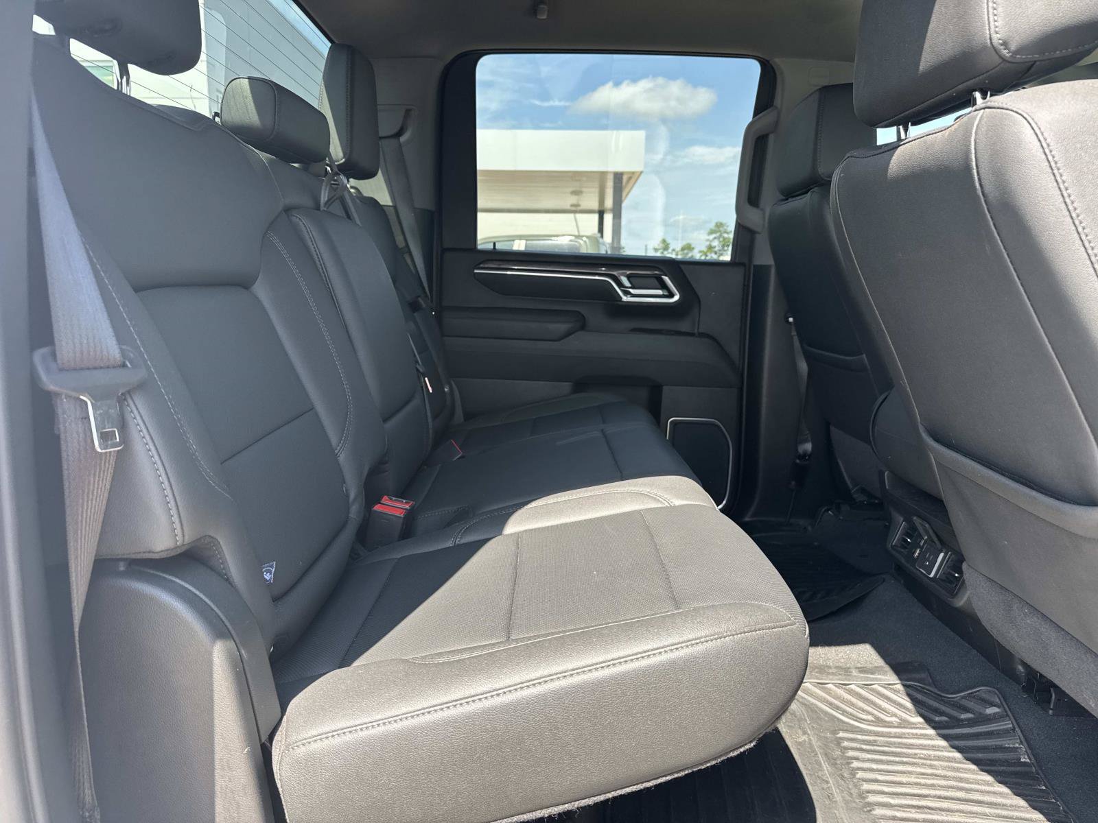 Used 2026 Chevrolet Silverado 2500 LTZ AWD/4WD image 8