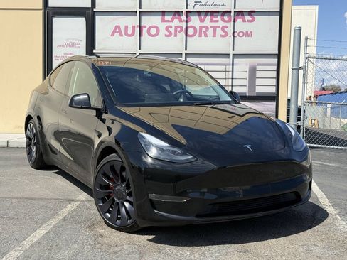 Used 2024 Tesla Model Y Performance AWD/4WD image 2