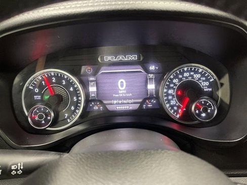 Used 2024 RAM 1500 Laramie AWD/4WD image 23