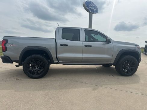 Used 2025 Chevrolet Colorado Trail Boss image 6