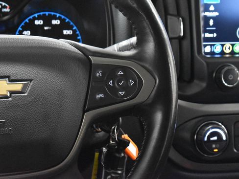Used 2022 Chevrolet Colorado Z71 AWD/4WD image 8