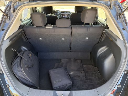 Used 2023 Nissan Leaf S image 7