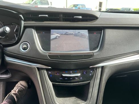 Used 2019 Cadillac XT5 Premium Luxury AWD/4WD image 18