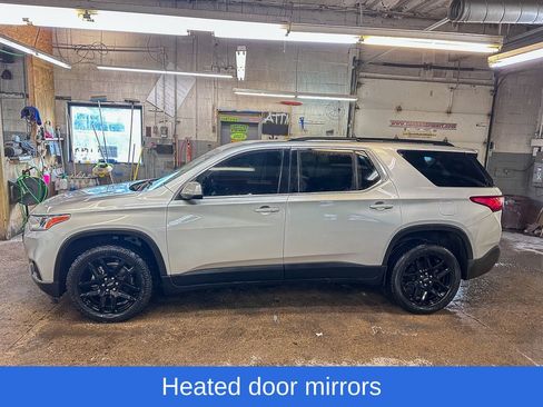 Used 2021 Chevrolet Traverse LT w/ LPO, Black Accent Package image 6