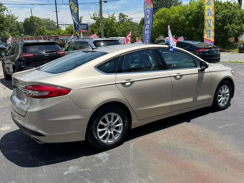 Used 2018 Ford Fusion S FWD image 10