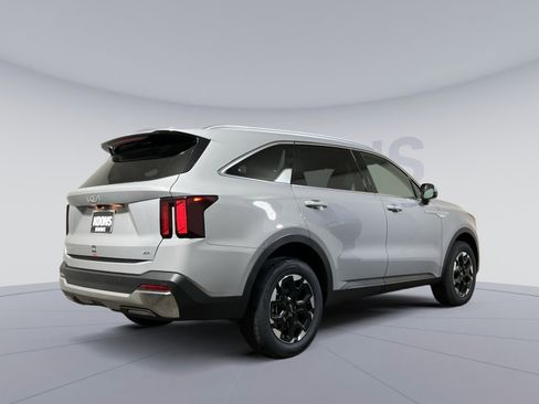 New 2026 Kia Sorento S image 5