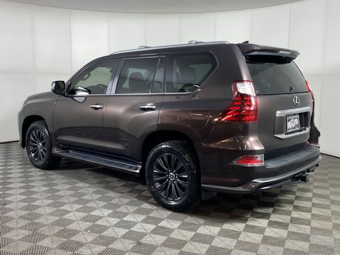 Used 2020 Lexus GX 460 Premium image 3