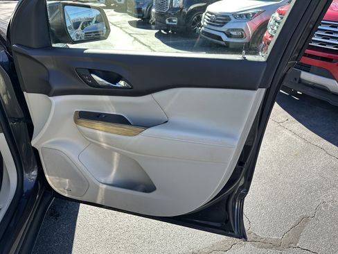 Used 2017 GMC Acadia Denali image 16