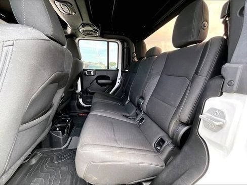 Used 2020 Jeep Gladiator Sport w/ Quick Order Package 24S AWD/4WD image 15