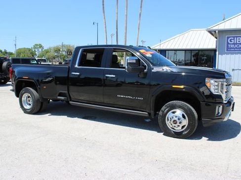 Used 2023 GMC Sierra 3500 Denali w/ Denali Ultimate Package AWD/4WD image 16